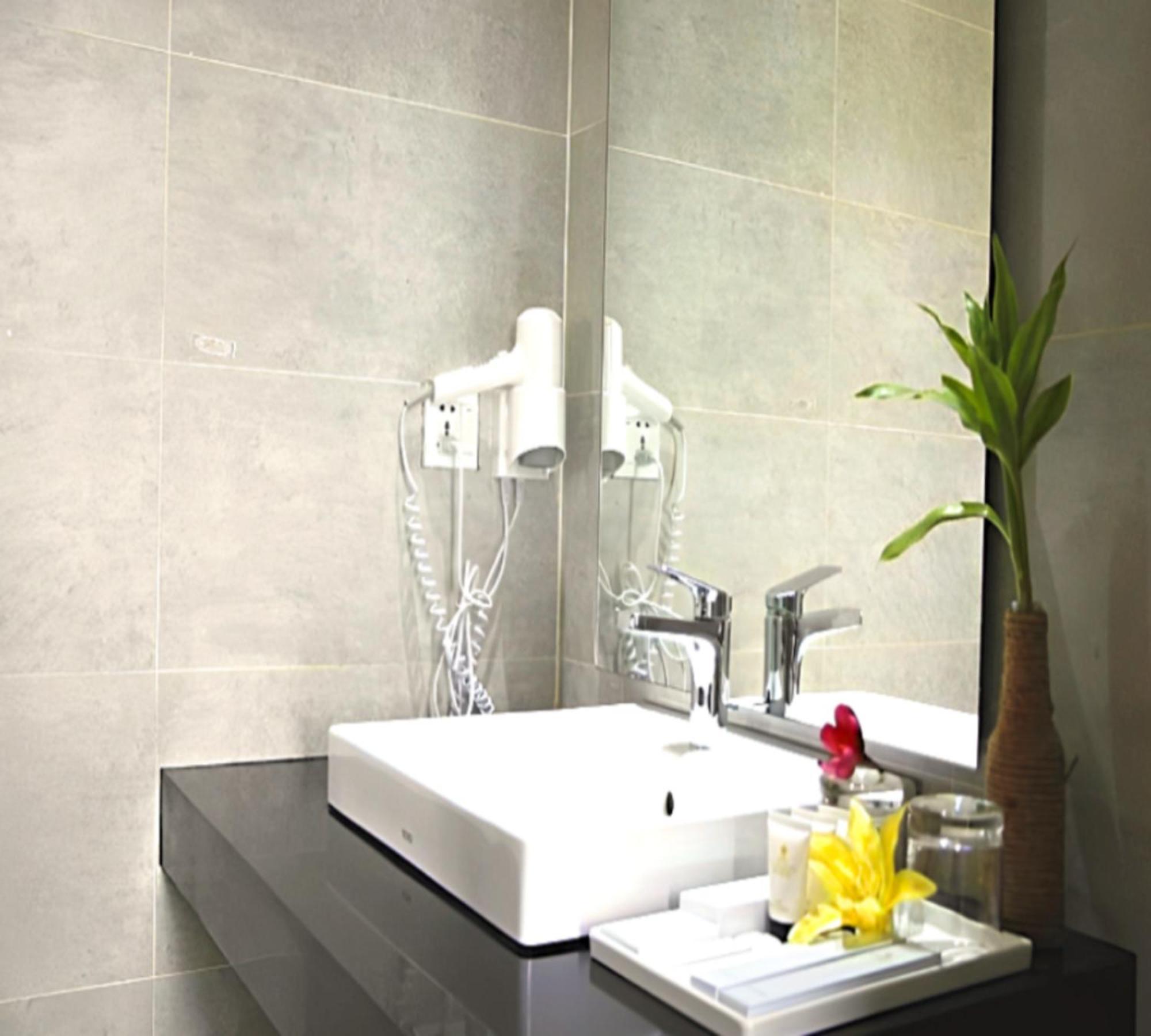 Lcs Hotel & Apartment Phnom Penh Dış mekan fotoğraf