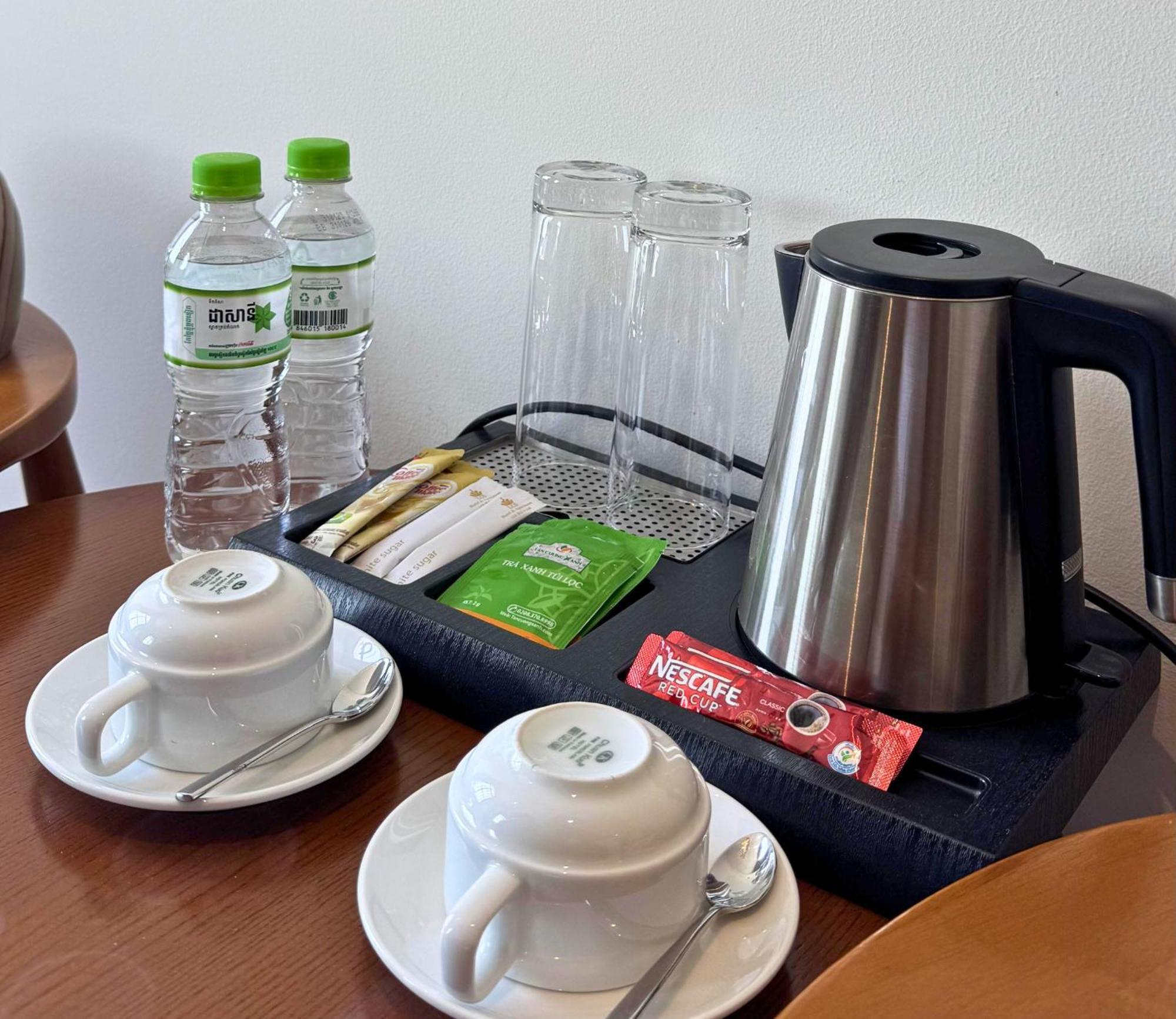 Lcs Hotel & Apartment Phnom Penh Dış mekan fotoğraf