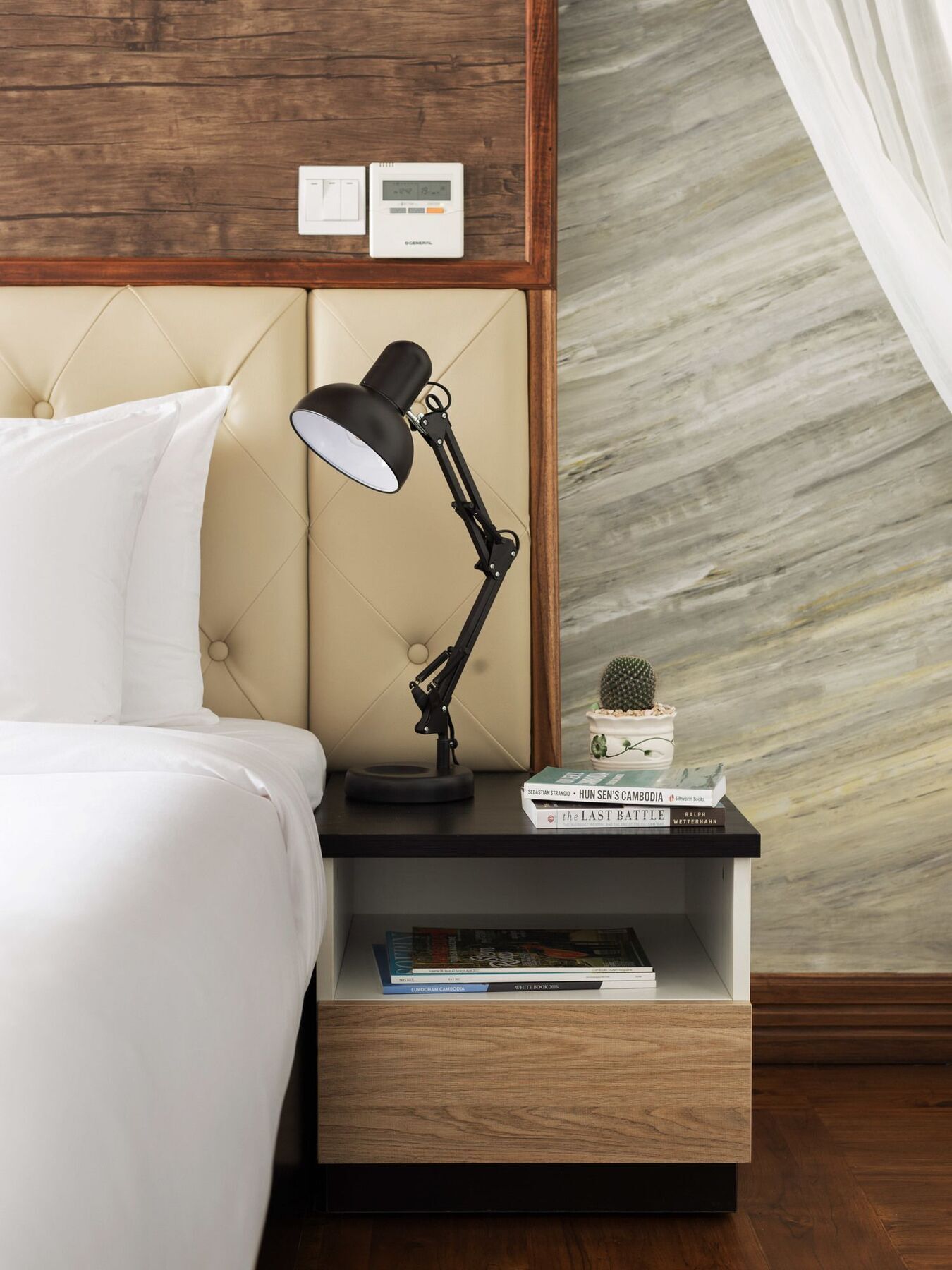 Lcs Hotel & Apartment Phnom Penh Dış mekan fotoğraf