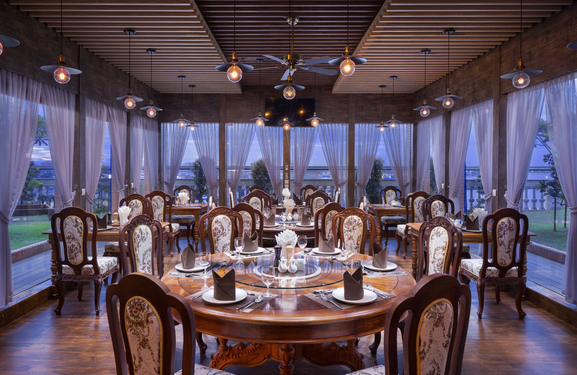 Lcs Hotel & Apartment Phnom Penh Dış mekan fotoğraf