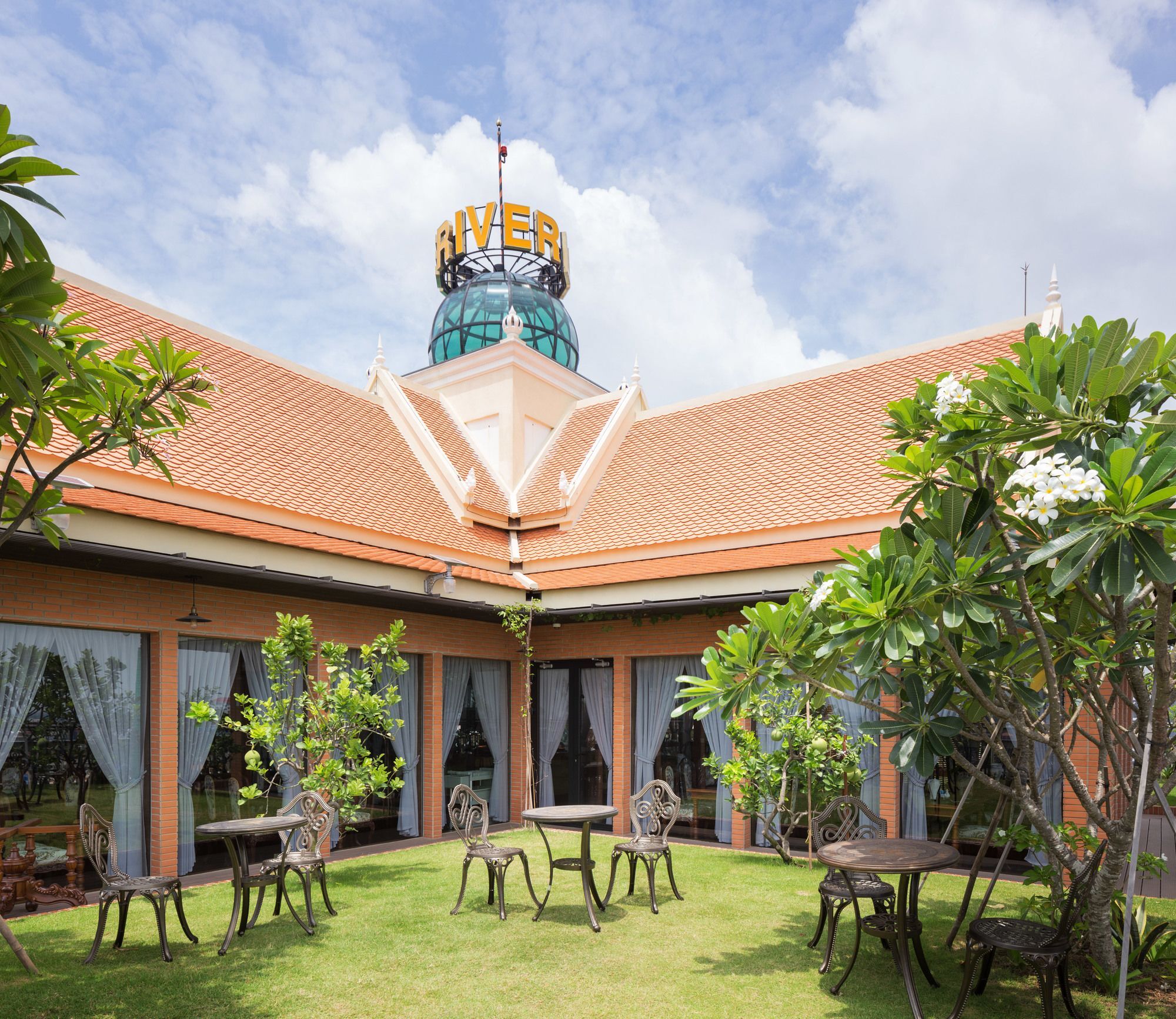 Lcs Hotel & Apartment Phnom Penh Dış mekan fotoğraf