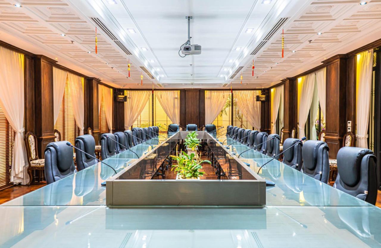 Lcs Hotel & Apartment Phnom Penh Dış mekan fotoğraf